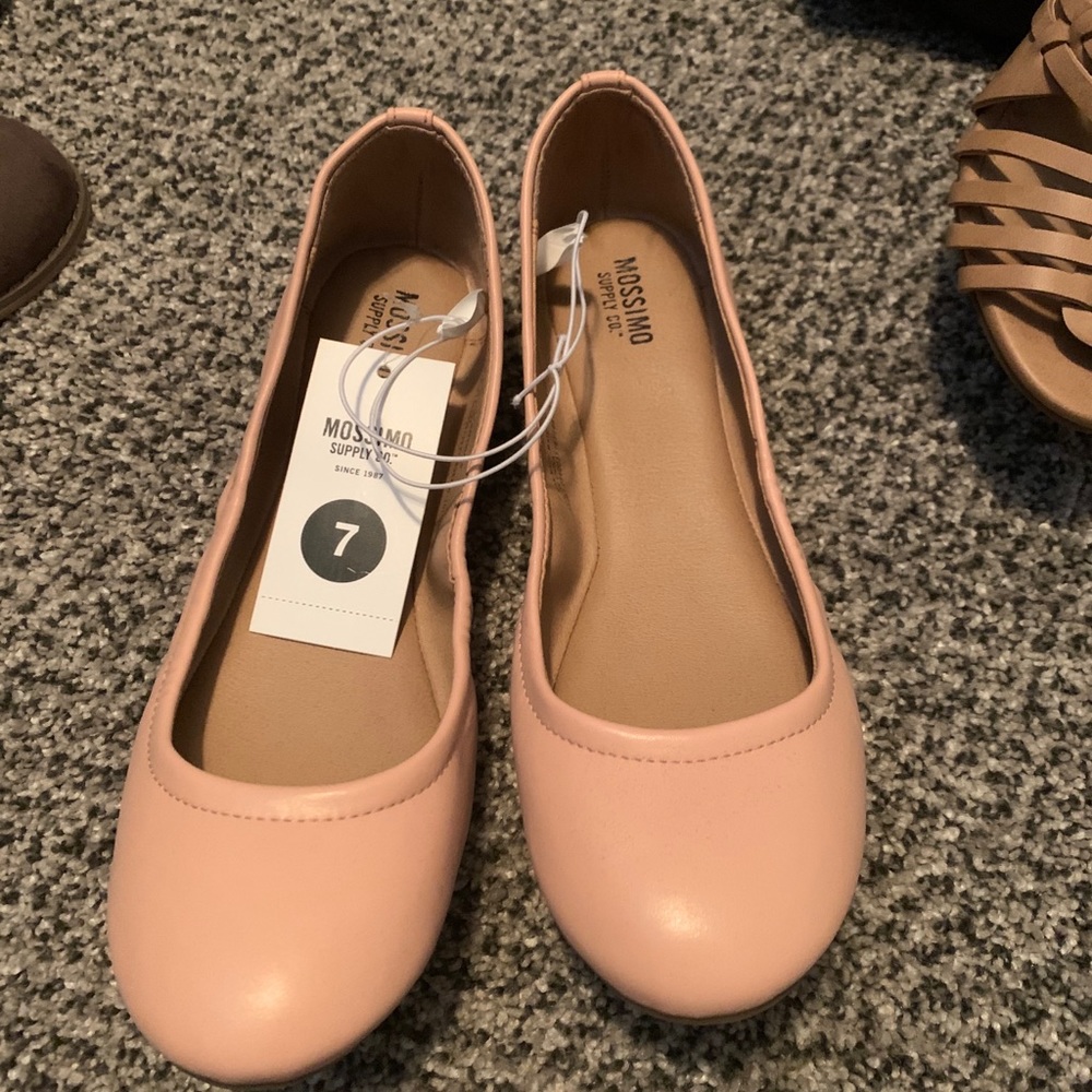 Ballet flats